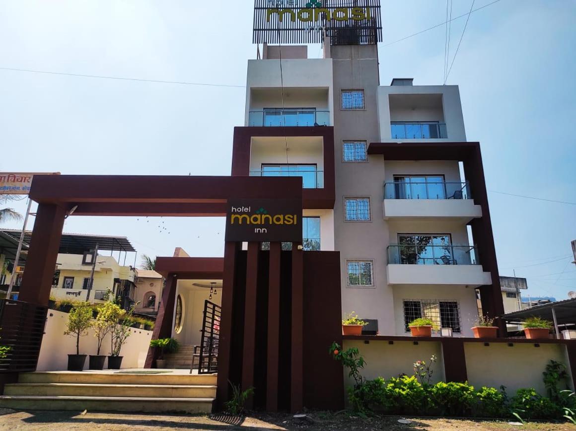 Hotel Manasi Inn Satara Buitenkant foto